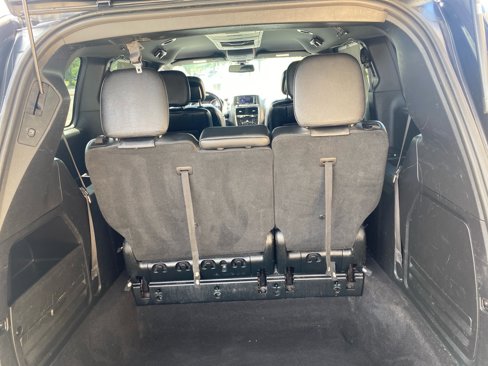 Used 2018 Dodge Grand Caravan SXT w/ Driver Convenience Group image 19