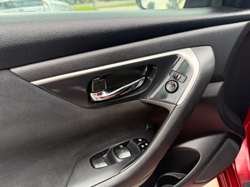 Used 2014 Nissan Altima 2.5 S image 16