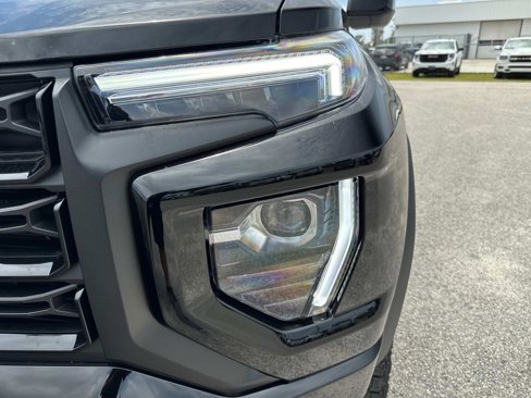 New 2025 GMC Canyon Elevation w/ Convenience Package image 10