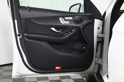 Used 2021 Mercedes-Benz GLC 300 4MATIC image 28