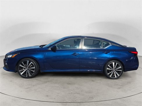 Used 2022 Nissan Altima 2.5 SR image 2