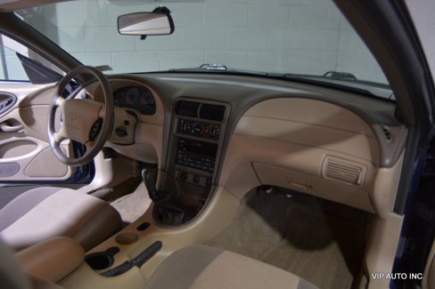 Used 2001 Ford Mustang Premium image 10
