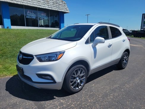 Used 2019 Buick Encore Sport Touring image 2