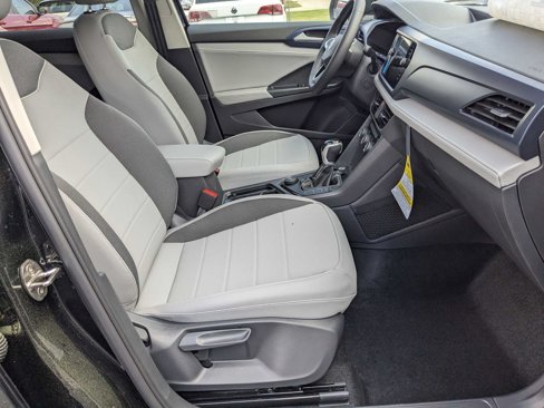 New 2024 Volkswagen Taos SE image 37