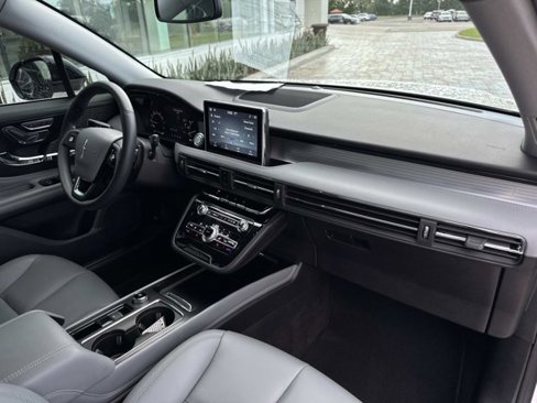Certified 2021 Lincoln Corsair FWD image 22