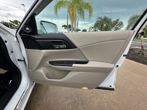 Used 2014 Honda Accord EX-L image 30