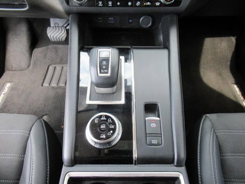 Used 2022 Mitsubishi Outlander SE image 21