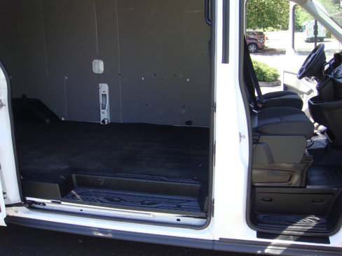 Used 2015 Ford Transit 250 148 High Roof Extended image 13