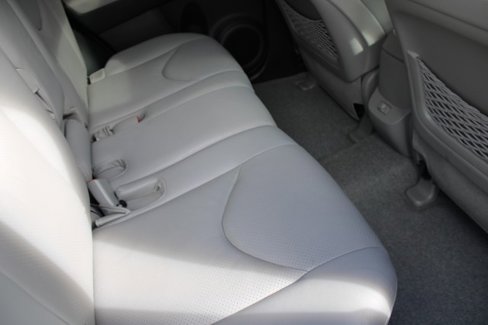 Used 2010 Toyota RAV4 Limited image 8