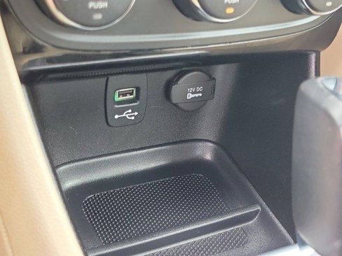 Used 2013 Chrysler 200 Limited image 17