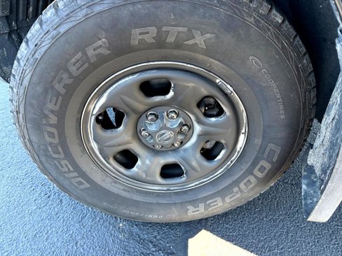Used 2012 Nissan Frontier S image 21