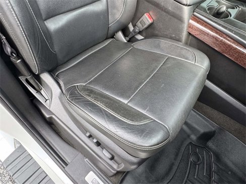 Used 2018 GMC Yukon SLT w/ Premium Edition image 15