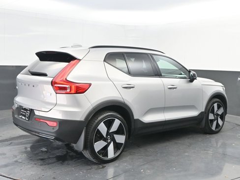 Certified 2023 Volvo XC40 Recharge Ultimate image 7