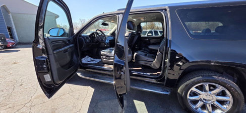 Used 2013 GMC Yukon XL Denali image 8