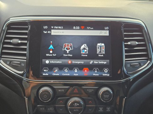 Used 2022 Jeep Grand Cherokee Laredo X image 24