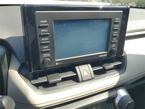 Used 2021 Toyota RAV4 XLE image 29