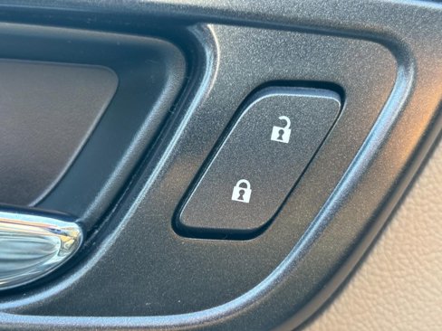 Used 2019 GMC Yukon XL SLT w/ HD Trailering Package image 29