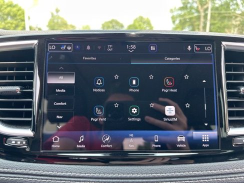 Used 2023 Chrysler Pacifica Limited image 47