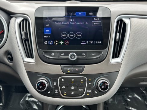 Used 2023 Chevrolet Malibu LT image 22
