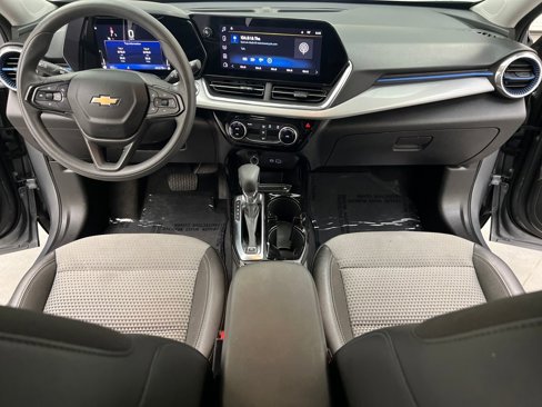 Used 2024 Chevrolet Trax LT image 35