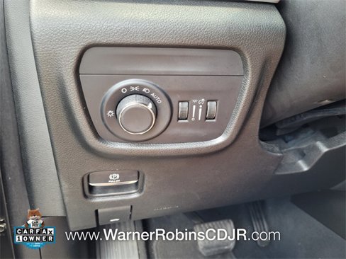 Used 2023 Jeep Grand Cherokee L Laredo image 24