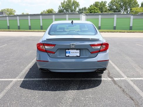 Used 2022 Honda Accord Sport image 6