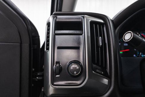 Used 2018 Chevrolet Silverado 1500 LT image 20
