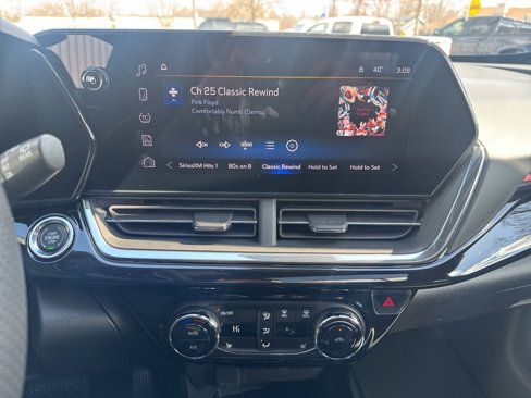 New 2025 Chevrolet Trax RS w/ Sunroof Package image 32
