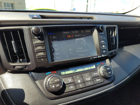 Used 2017 Toyota RAV4 XLE image 17