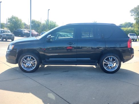 Used 2012 Jeep Compass Limited w/ Sun/Sound Group image 16