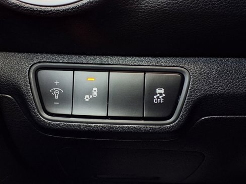 Used 2023 Kia Forte LXS w/ LXS Technology Package image 11