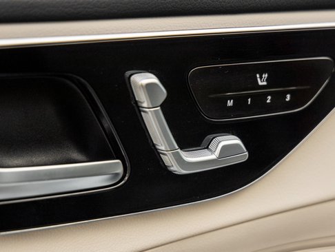Used 2023 Mercedes-Benz C 300 4MATIC Sedan image 18