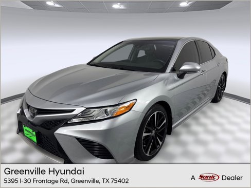 Used 2020 Toyota Camry XSE image 1