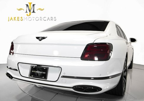 Used 2021 Bentley Flying Spur V8 image 12