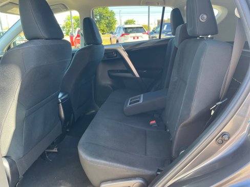 Used 2016 Toyota RAV4 LE image 23