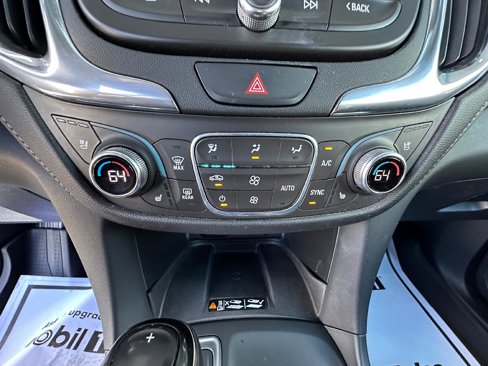 Used 2018 Chevrolet Equinox Premier image 22