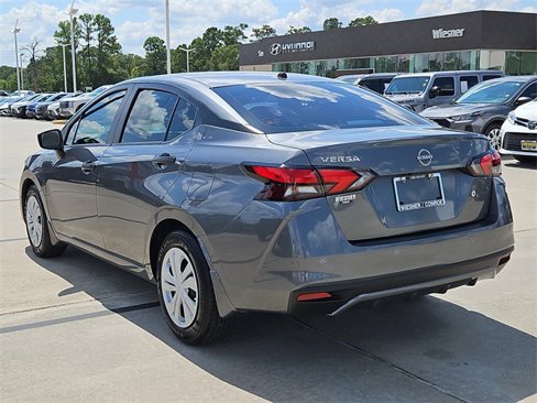 Used 2025 Nissan Versa S w/ Trunk Package image 12