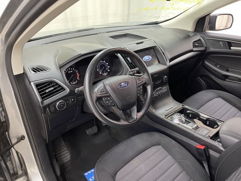 Used 2020 Ford Edge SE image 20