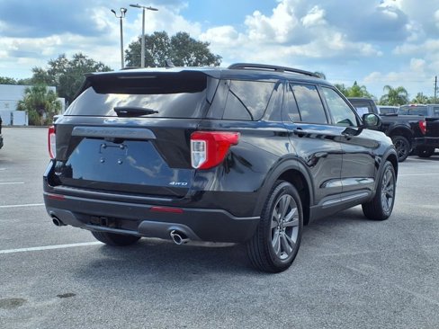 Used 2021 Ford Explorer XLT w/ XLT Sport Appearance Package image 7