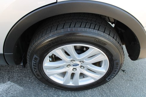 Used 2018 Ford Explorer XLT w/ Equipment Group 201A image 21