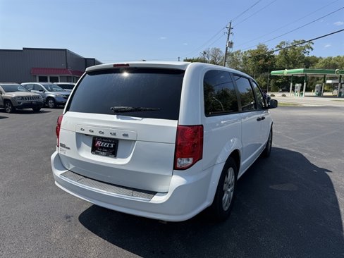 Used 2020 Dodge Grand Caravan SE w/ UConnect Hands-Free Group image 7