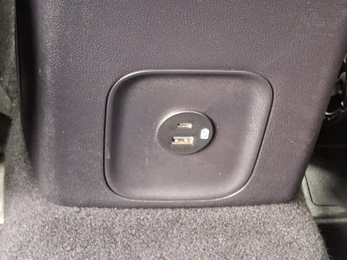 Used 2022 Ford Escape SE w/ SE Sport Appearance Package image 11