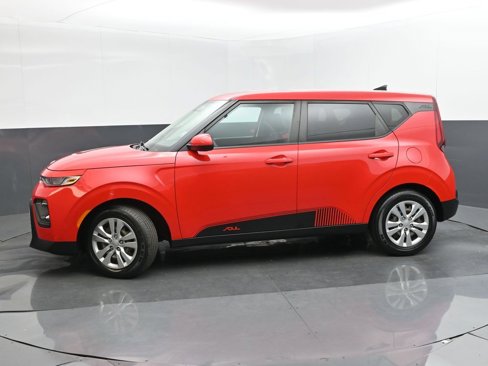 Used 2020 Kia Soul LX image 2