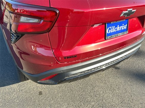 New 2025 Chevrolet Trax RS w/ Sunroof Package image 31