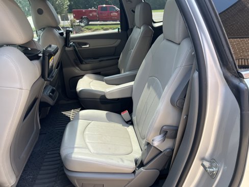 Used 2017 Chevrolet Traverse Premier image 13
