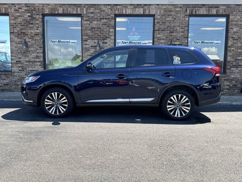 Used 2020 Mitsubishi Outlander SE image 2