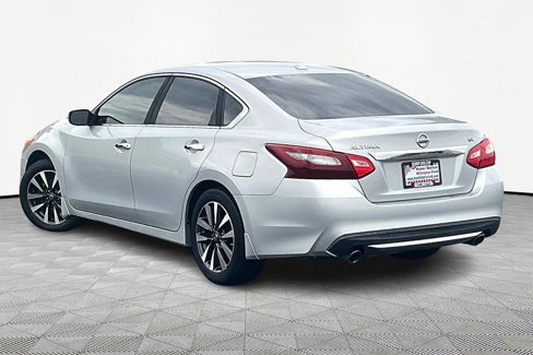 Used 2017 Nissan Altima 2.5 SV image 11
