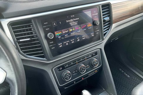 Used 2021 Volkswagen Atlas SE image 6