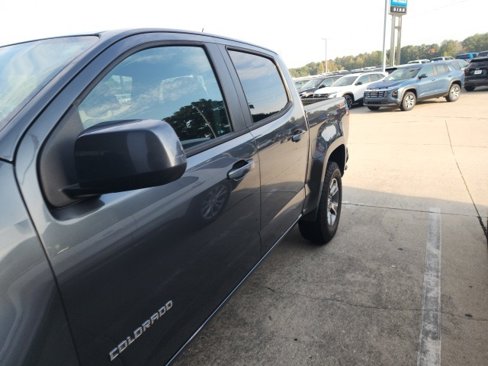 Used 2016 Chevrolet Colorado Z71 image 3