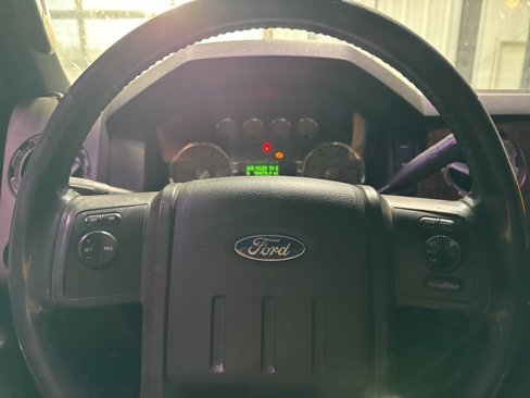 Used 2010 Ford F250 Lariat image 12